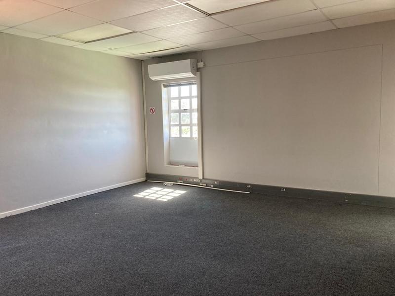 To Let Commercial Property for Rent in Newton Park Eastern Cape